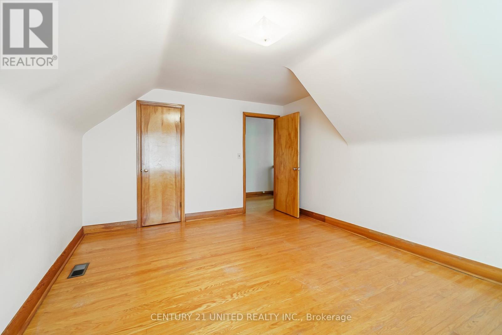 1486 Glencairn Avenue, Peterborough West (North), Ontario  K9J 6S3 - Photo 22 - X12161725