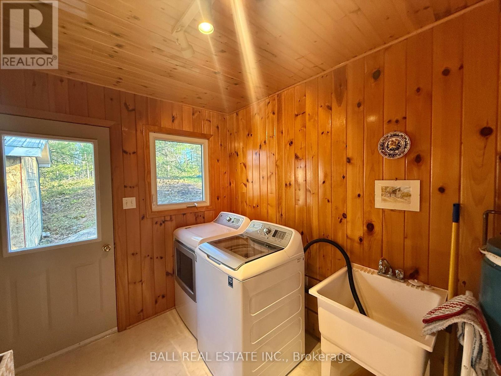 1020 Island 35, Stoney Lake, Douro-Dummer, Ontario  K0L 2H0 - Photo 21 - X12161931