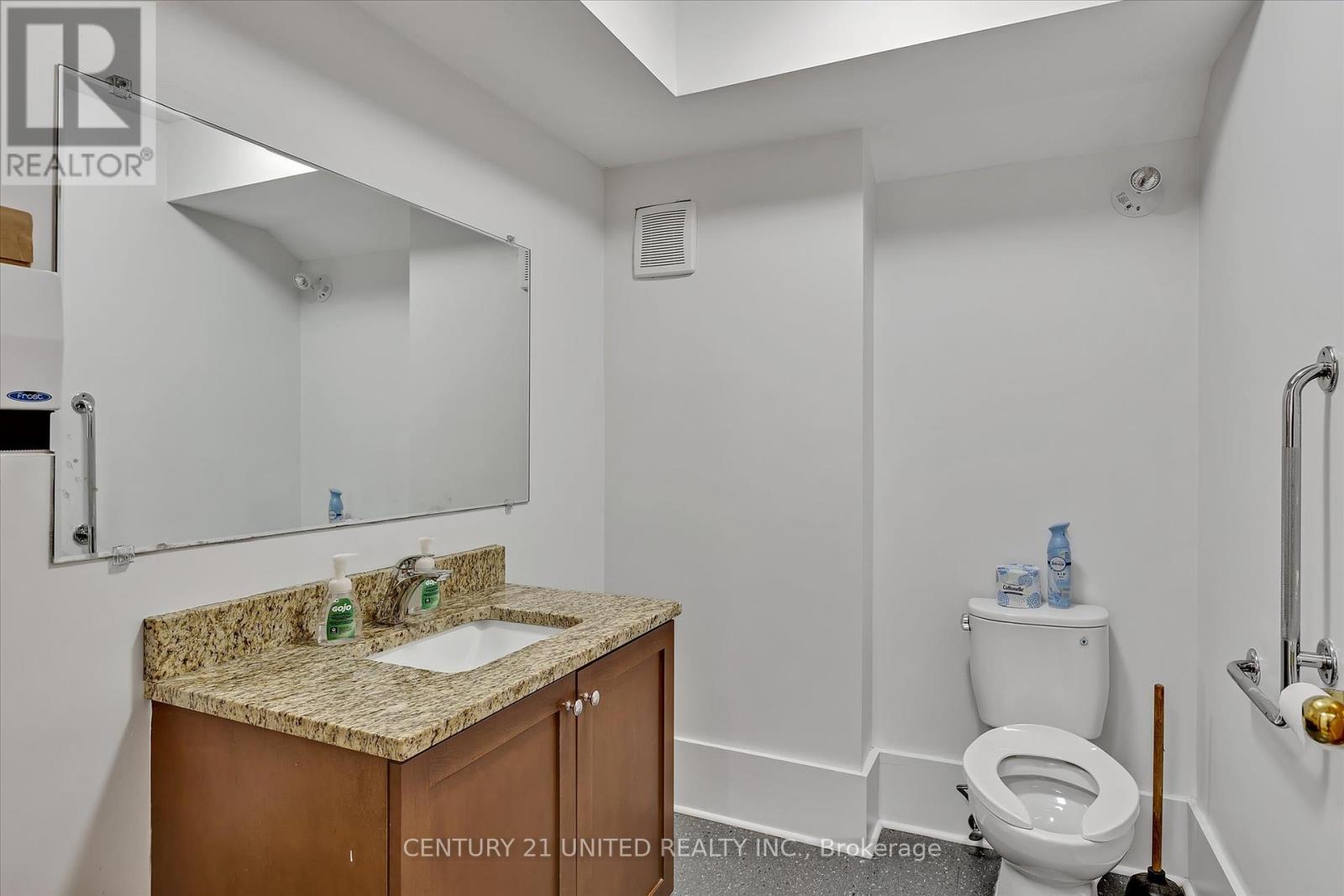318 Stewart Street, Peterborough Central (North), Ontario  K9J 3N1 - Photo 15 - X12162202