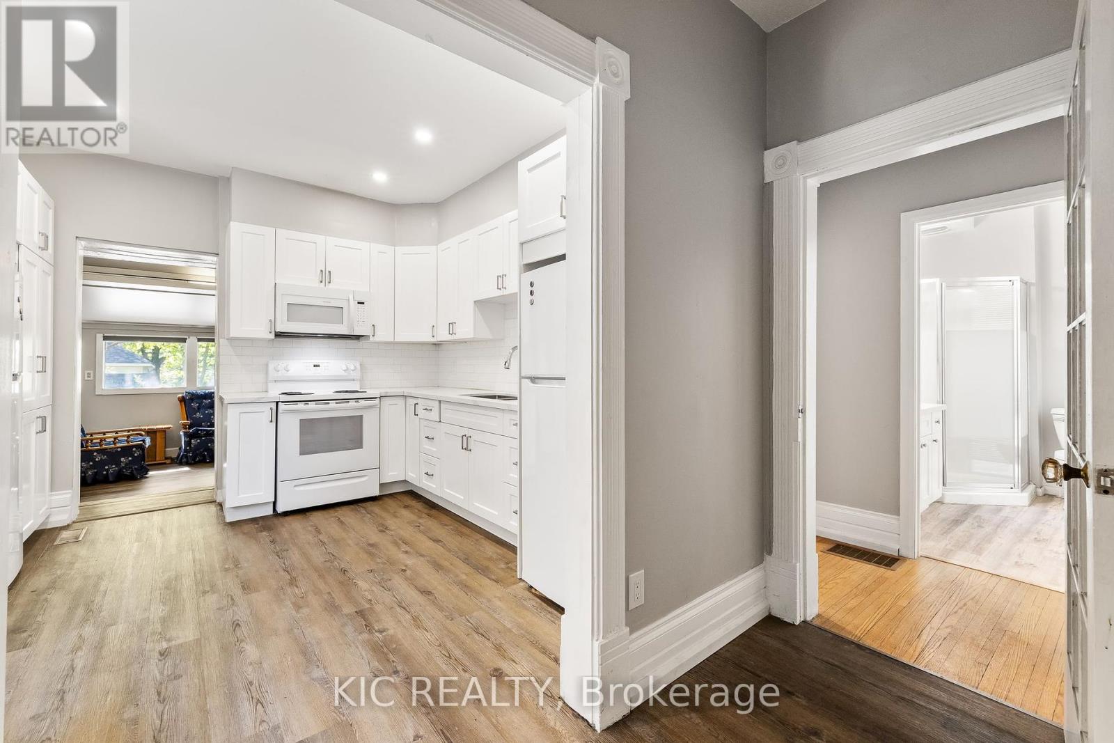 762 Water Street, Peterborough North (South), Ontario  K9H 3N6 - Photo 7 - X12162768