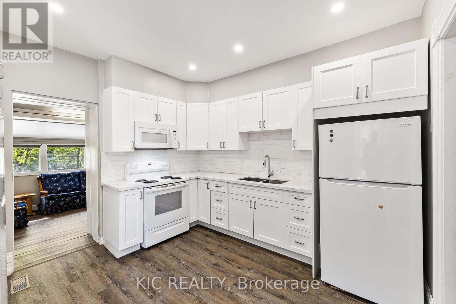 762 Water Street, Peterborough North (South), Ontario  K9H 3N6 - Photo 8 - X12162768