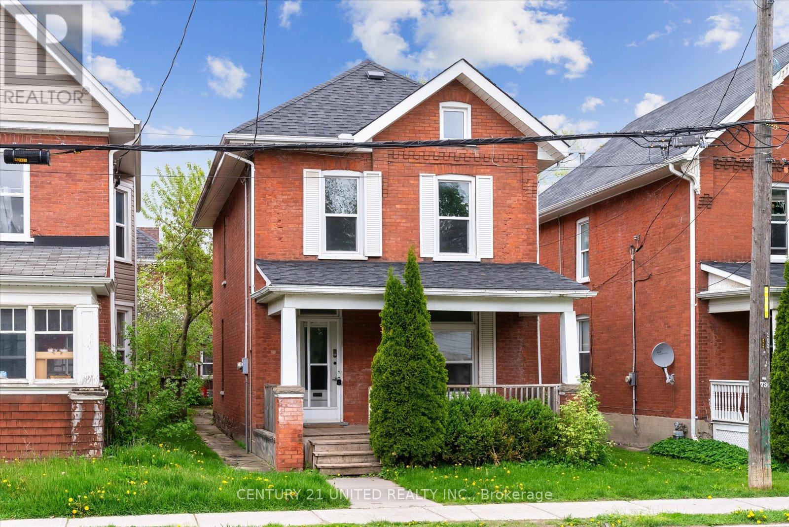 252 London Street, Peterborough Central (North), Ontario  K9H 2Z2 - Photo 2 - X12162896