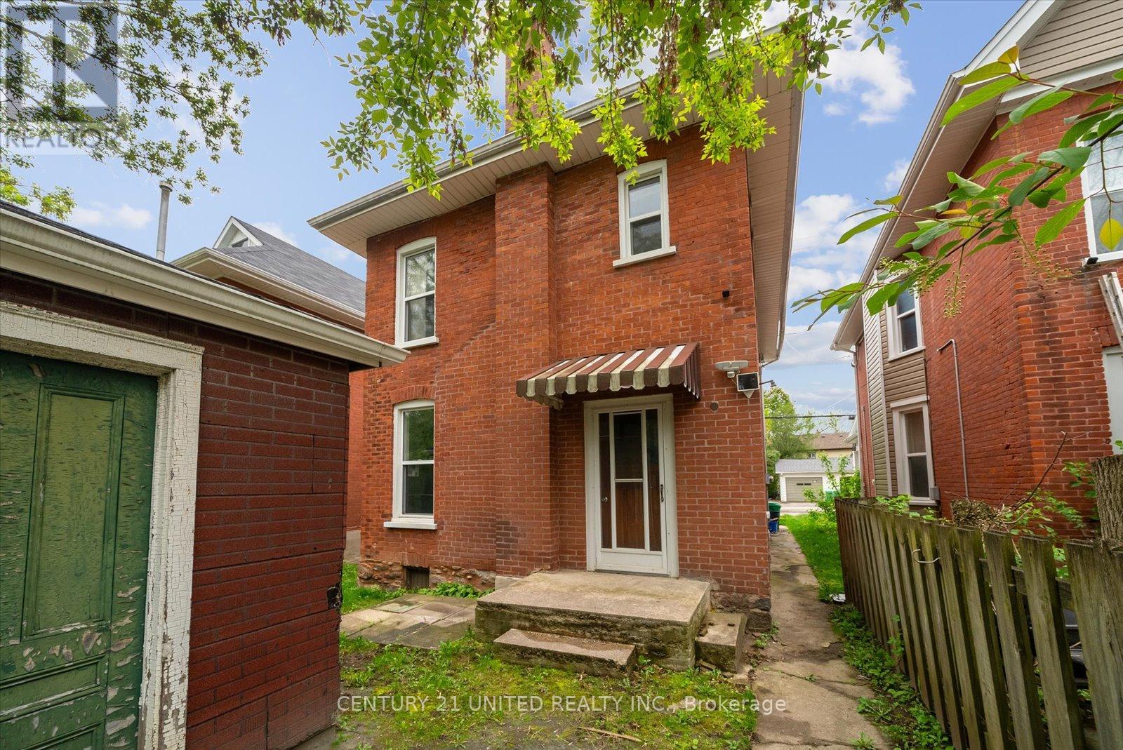 252 London Street, Peterborough Central (North), Ontario  K9H 2Z2 - Photo 31 - X12162896