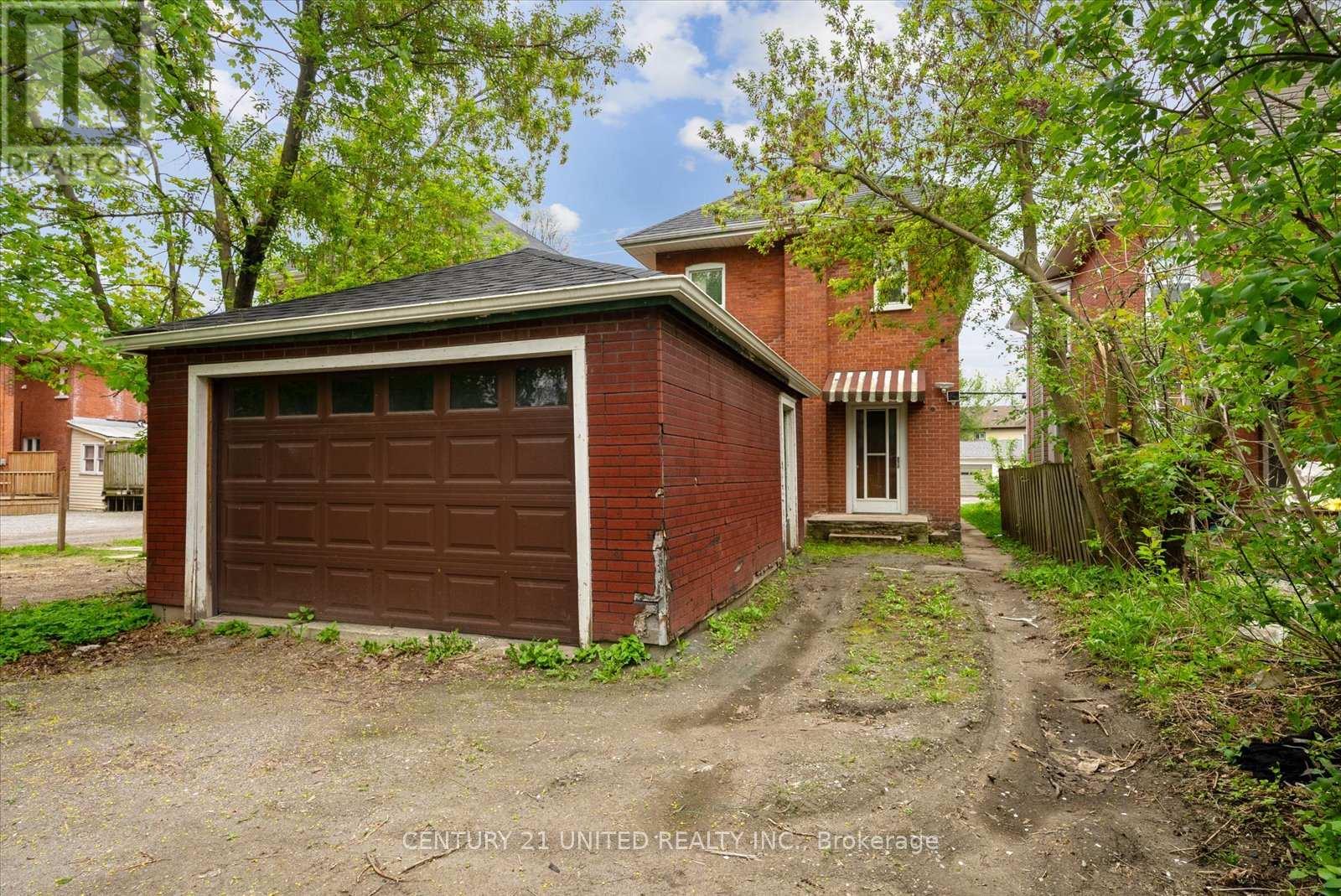 252 London Street, Peterborough Central (North), Ontario  K9H 2Z2 - Photo 32 - X12162896