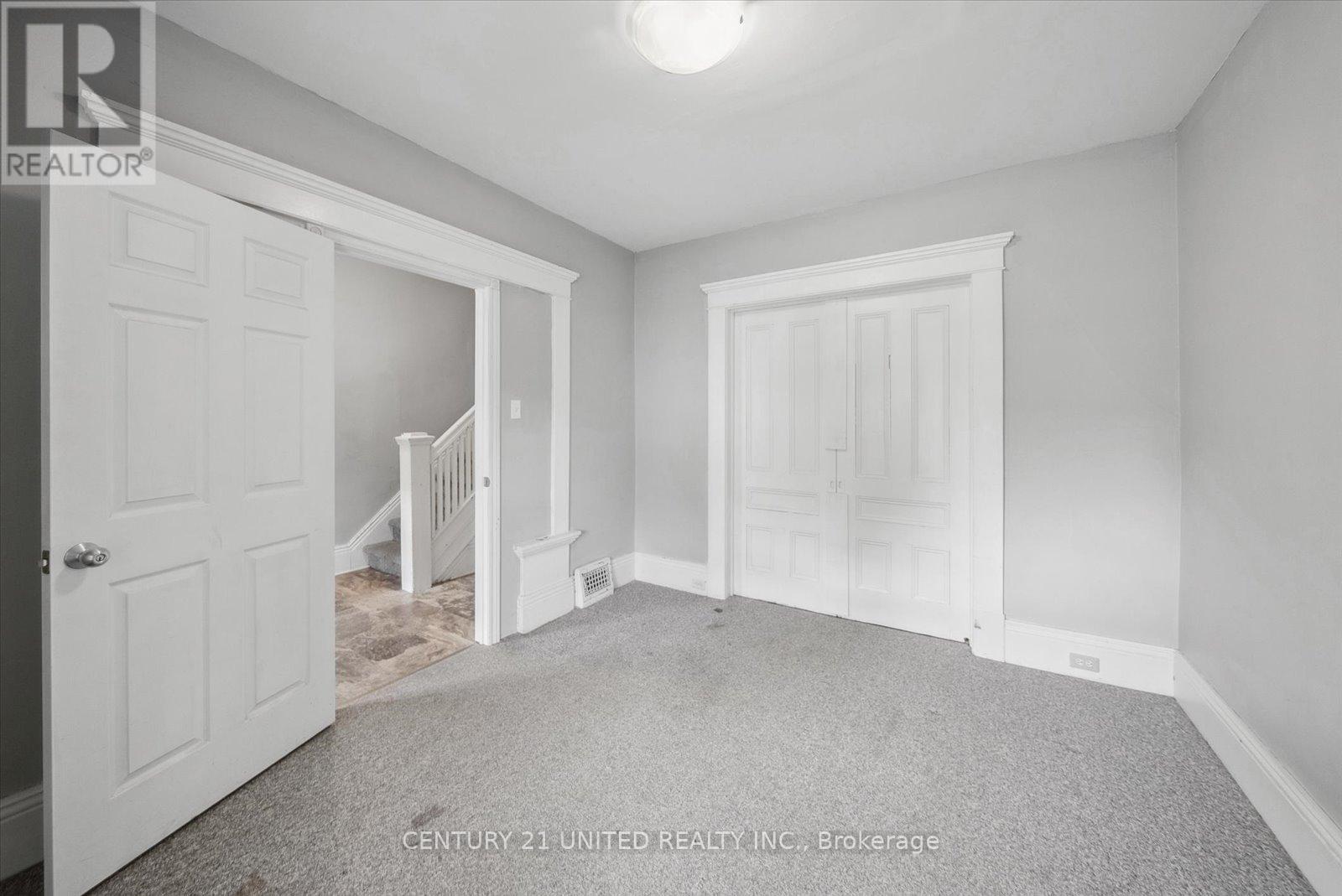 252 London Street, Peterborough Central (North), Ontario  K9H 2Z2 - Photo 7 - X12162896