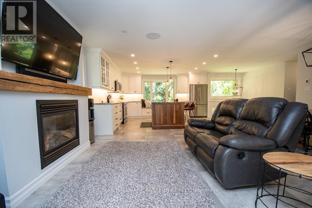615 Edenderry Line, Selwyn, Ontario  K0L 1T0 - Photo 7 - X12163403