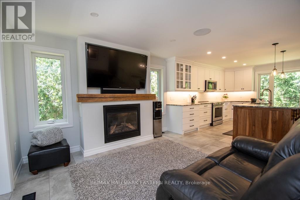615 Edenderry Line, Selwyn, Ontario  K0L 1T0 - Photo 9 - X12163403