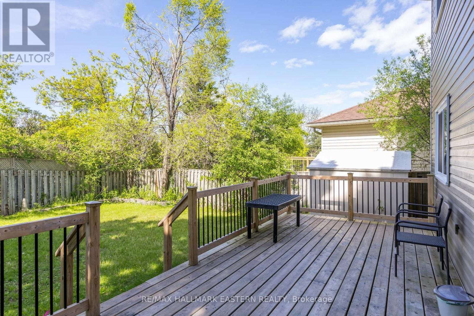 1118 Huntington Circle, Peterborough West (South), Ontario  K9K 2A8 - Photo 43 - X12163519