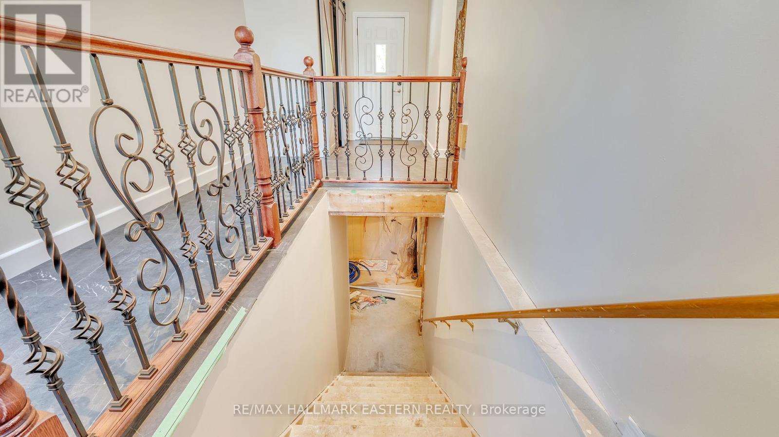 215 Fife's Bay Road, Selwyn, Ontario  K9J 0C6 - Photo 31 - X12163738
