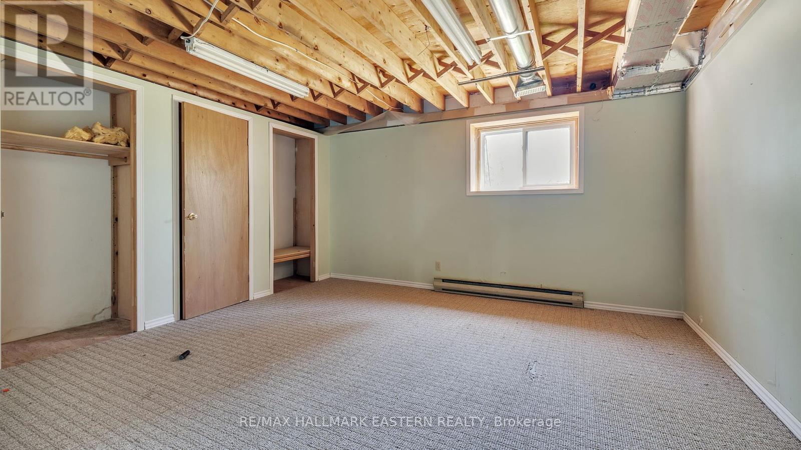 215 Fife's Bay Road, Selwyn, Ontario  K9J 0C6 - Photo 33 - X12163738