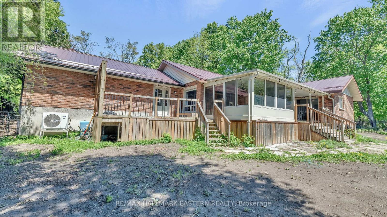 215 Fife's Bay Road, Selwyn, Ontario  K9J 0C6 - Photo 38 - X12163738