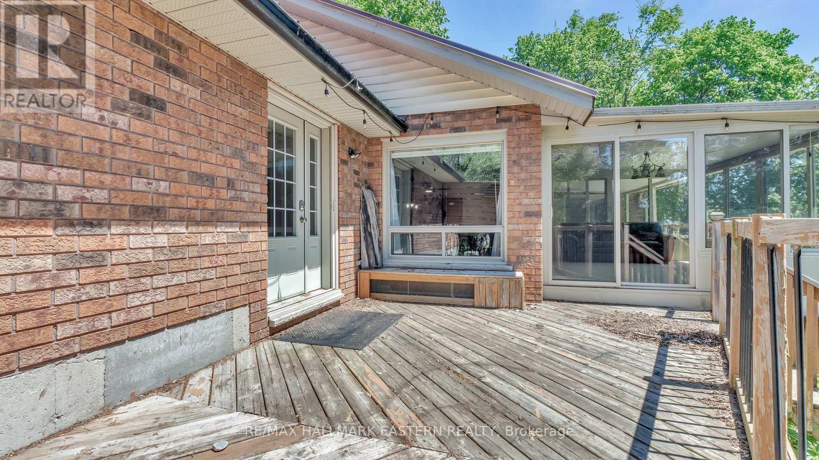 215 Fife's Bay Road, Selwyn, Ontario  K9J 0C6 - Photo 42 - X12163738