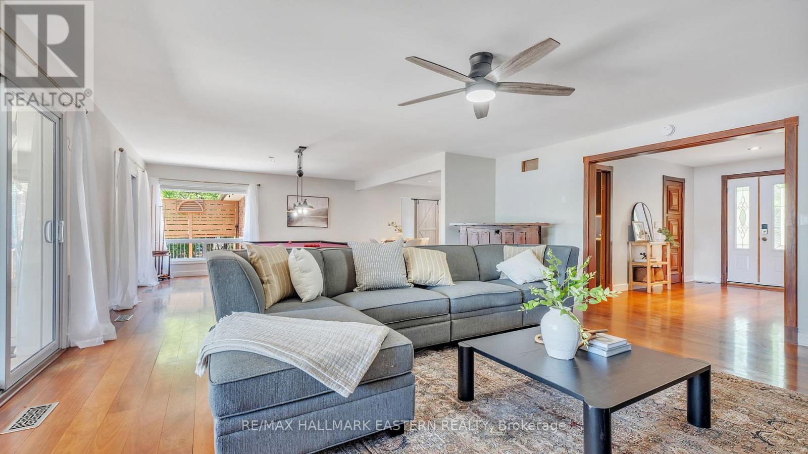 215 Fife's Bay Road, Selwyn, Ontario  K9J 0C6 - Photo 7 - X12163738