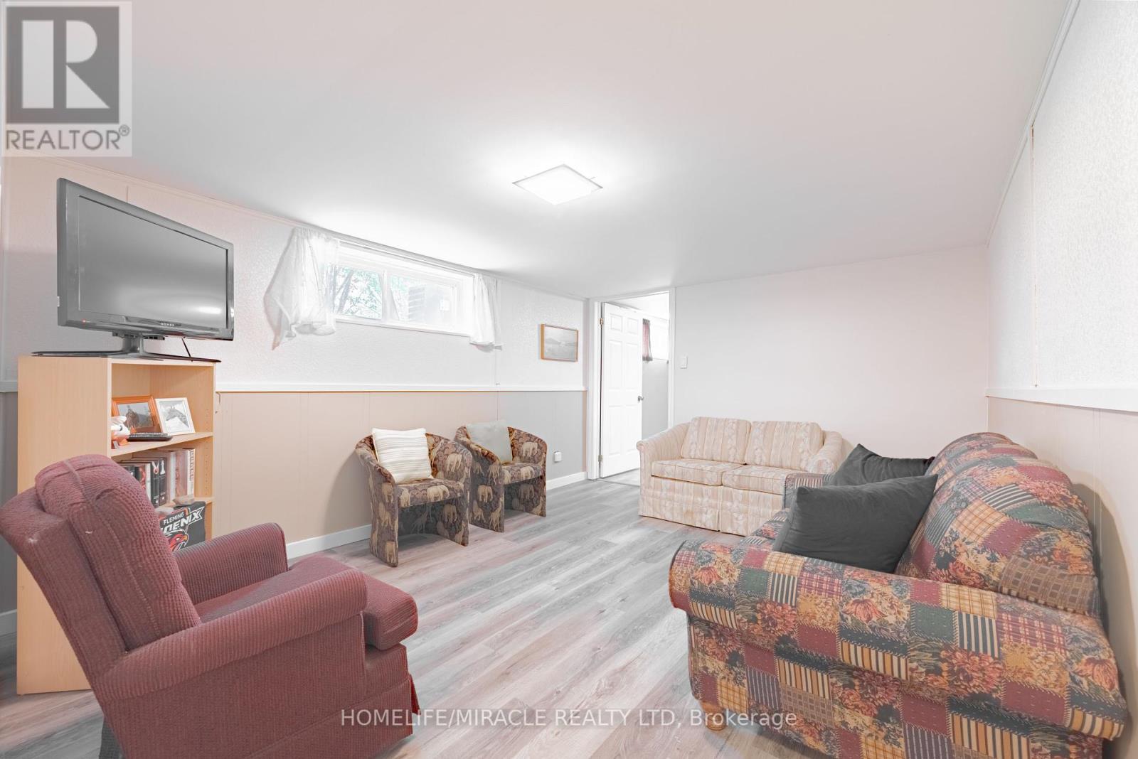 157 Adelaide Street N, Kawartha Lakes (Lindsay), Ontario  K9V 4M5 - Photo 8 - X12164170