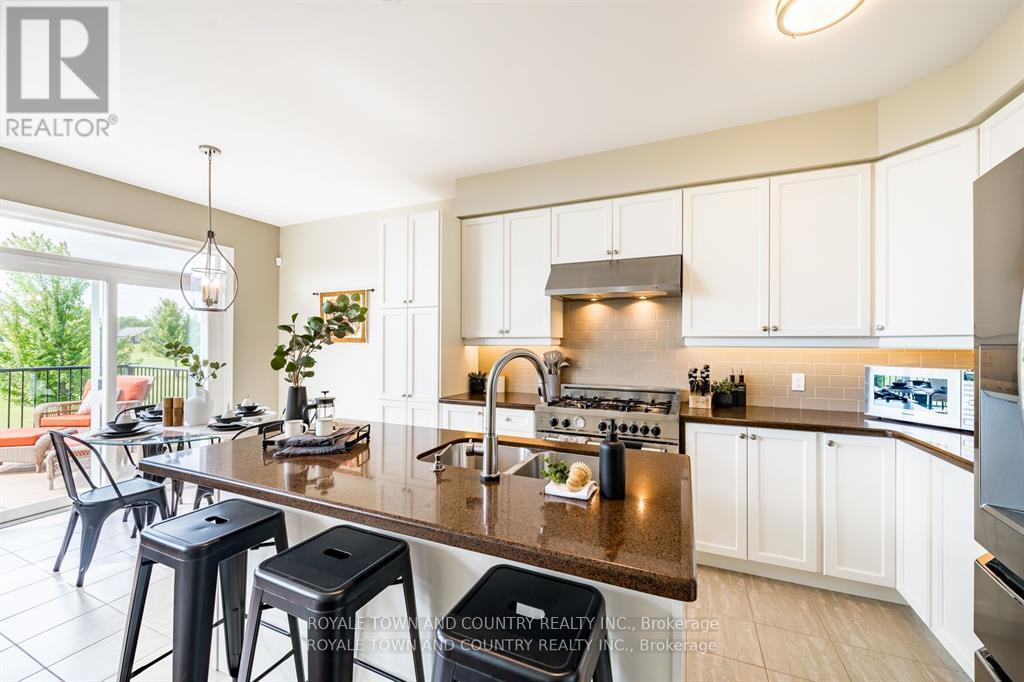 17 Logan Lane, Kawartha Lakes (Lindsay), Ontario  K9V 0L3 - Photo 12 - X12165080