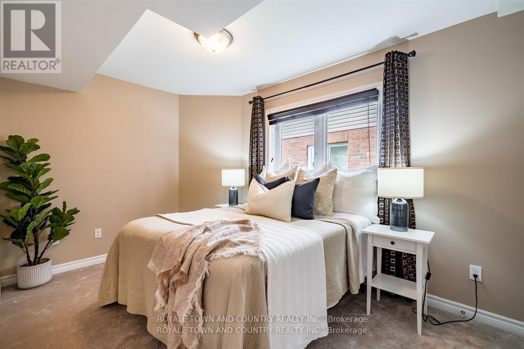 17 Logan Lane, Kawartha Lakes (Lindsay), Ontario  K9V 0L3 - Photo 27 - X12165080