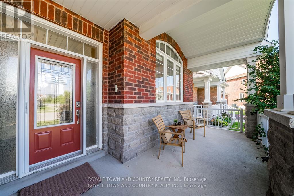 17 Logan Lane, Kawartha Lakes (Lindsay), Ontario  K9V 0L3 - Photo 4 - X12165080