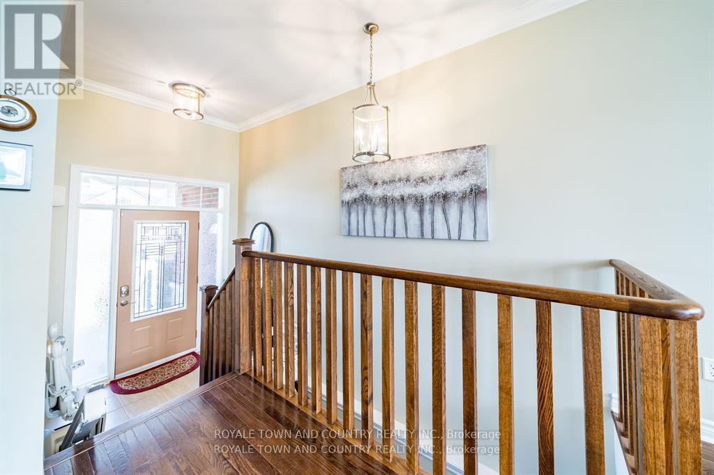 17 Logan Lane, Kawartha Lakes (Lindsay), Ontario  K9V 0L3 - Photo 5 - X12165080