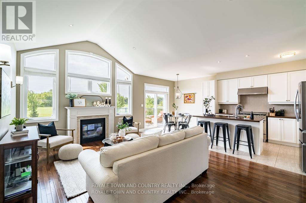 17 Logan Lane, Kawartha Lakes (Lindsay), Ontario  K9V 0L3 - Photo 8 - X12165080