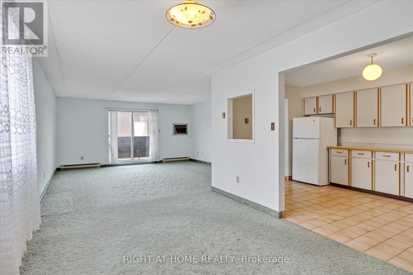 208 - 795 Sherbrooke Street, Peterborough West (North), Ontario  K9J 2R2 - Photo 13 - X12165777