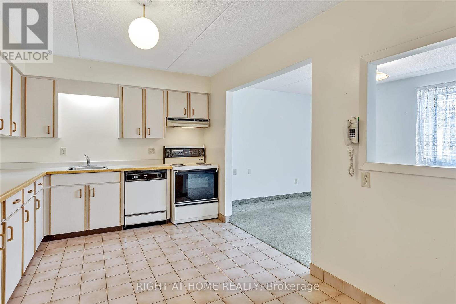 208 - 795 Sherbrooke Street, Peterborough West (North), Ontario  K9J 2R2 - Photo 22 - X12165777