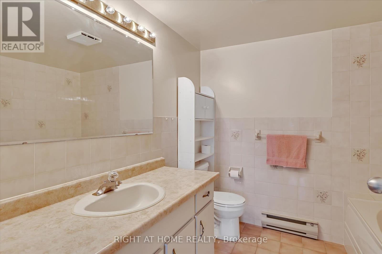 208 - 795 Sherbrooke Street, Peterborough West (North), Ontario  K9J 2R2 - Photo 29 - X12165777