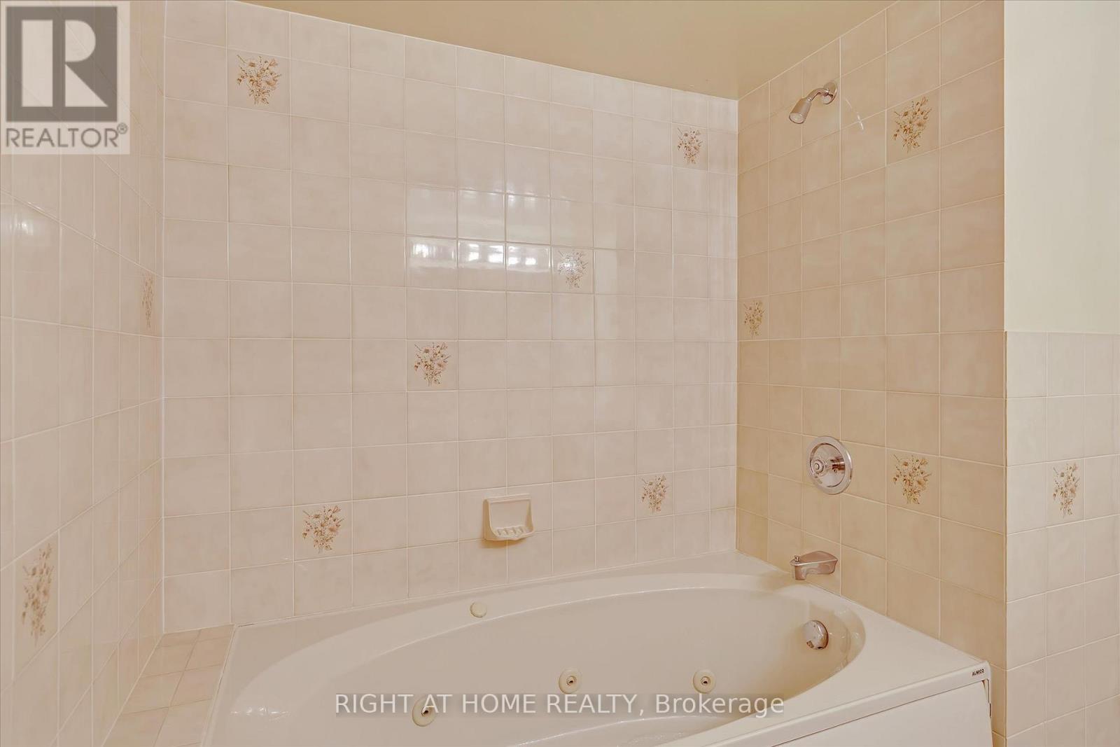 208 - 795 Sherbrooke Street, Peterborough West (North), Ontario  K9J 2R2 - Photo 30 - X12165777