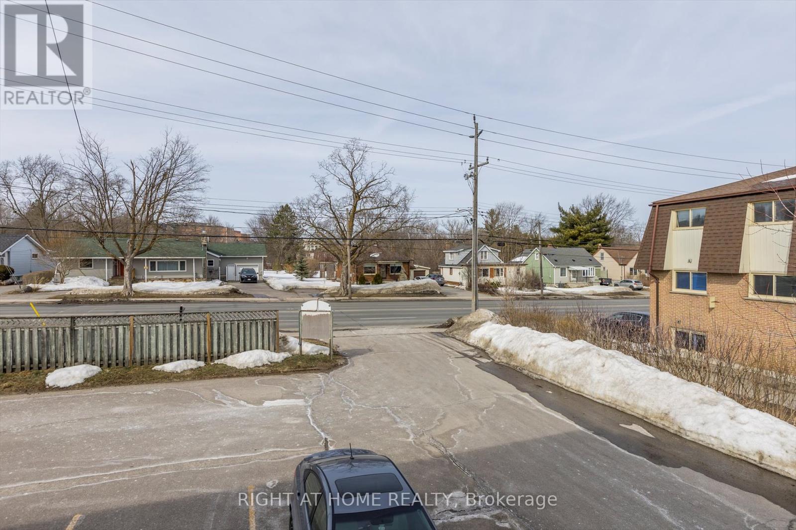 208 - 795 Sherbrooke Street, Peterborough West (North), Ontario  K9J 2R2 - Photo 39 - X12165777