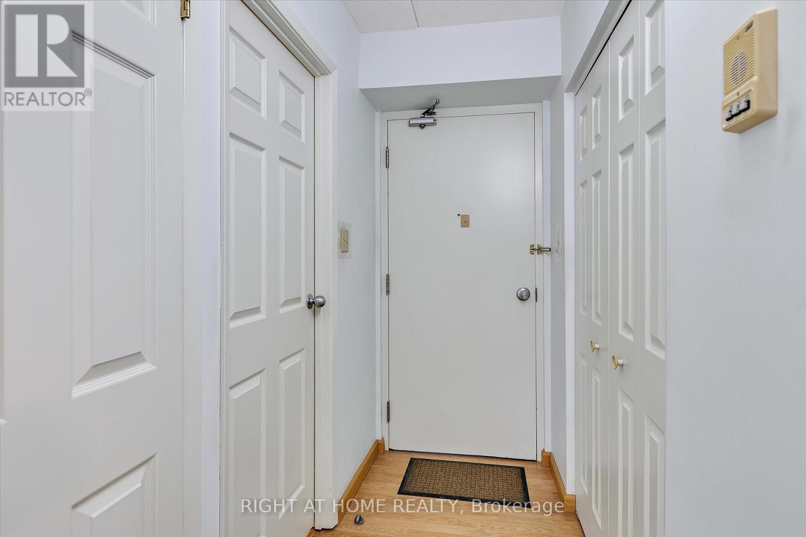 208 - 795 Sherbrooke Street, Peterborough West (North), Ontario  K9J 2R2 - Photo 8 - X12165777