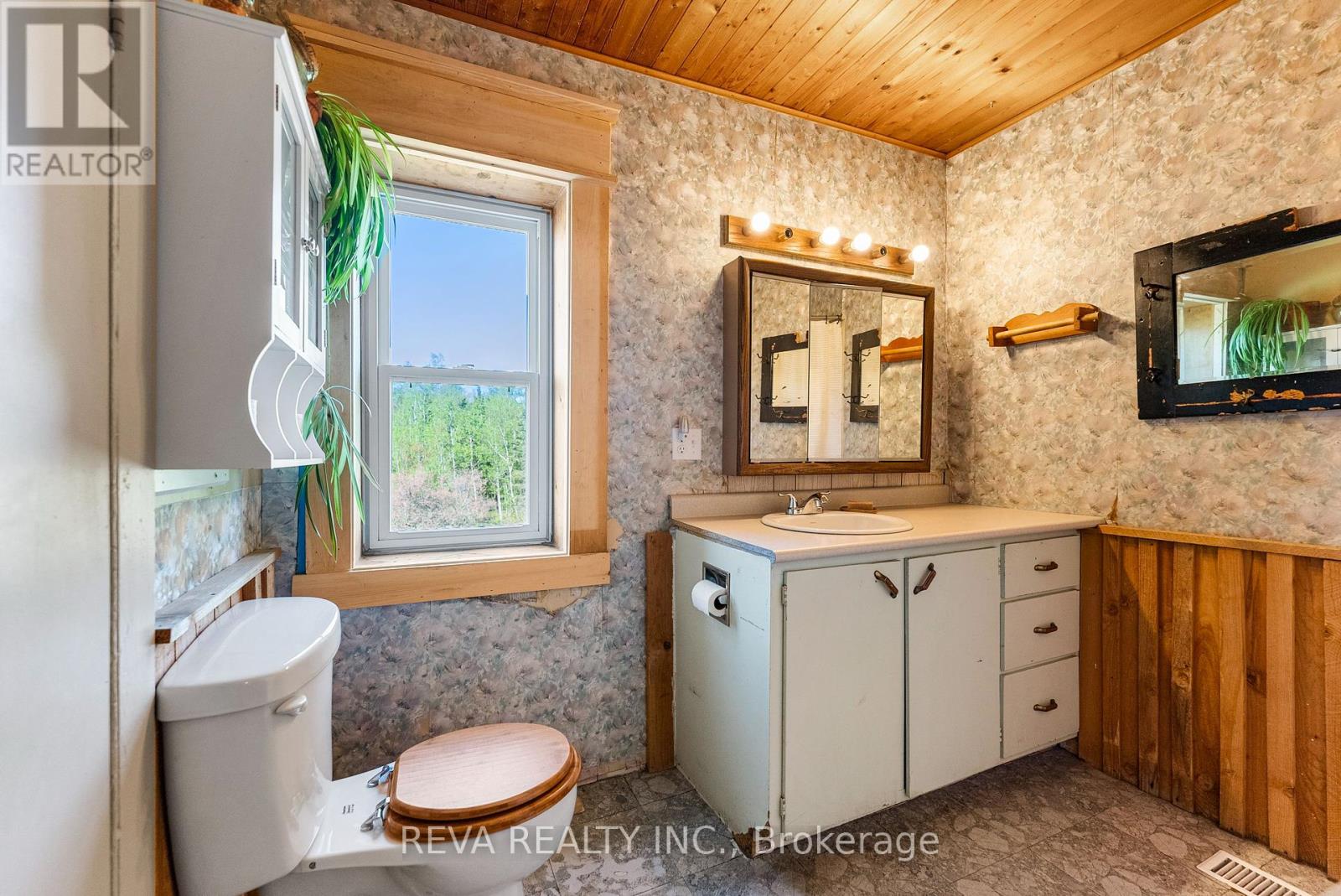 1175 Hillsview Road, Hastings Highlands (Monteagle Ward), Ontario  K0L 2R0 - Photo 10 - X12166010