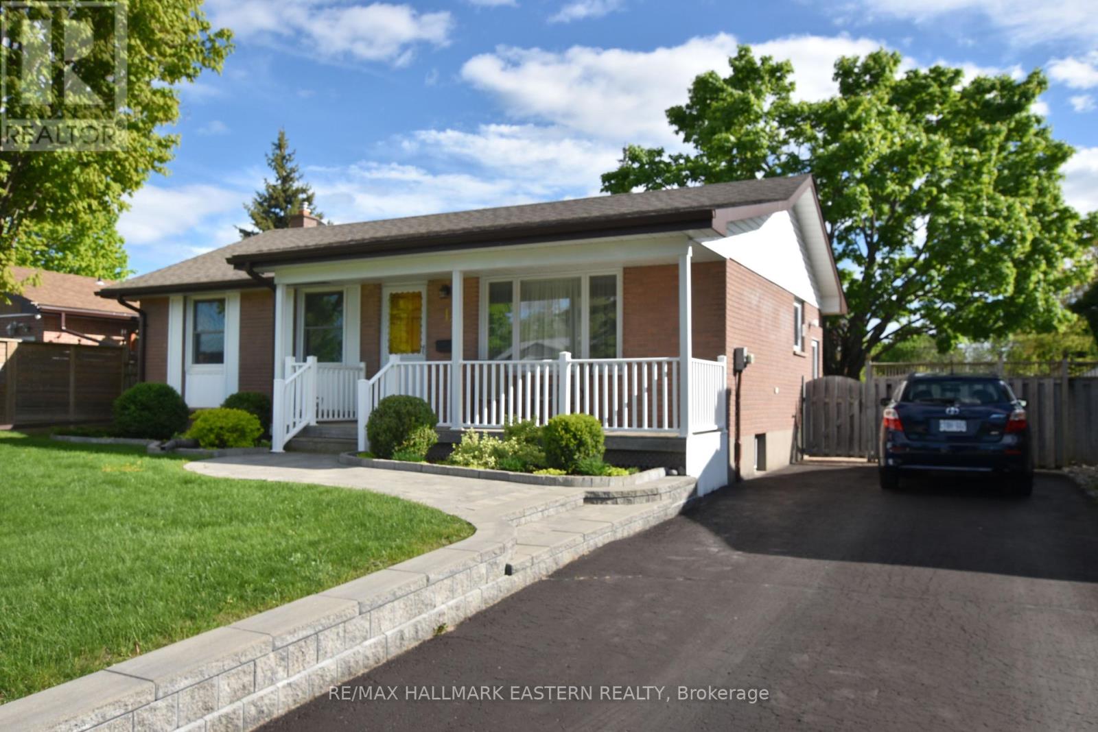 17 TRILLIUM LANE, peterborough north (south), Ontario