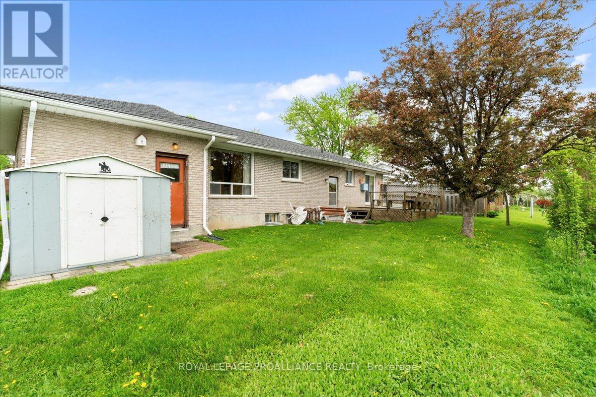 5 Tanner Road, Trent Hills (Campbellford), Ontario  K0L 1L0 - Photo 2 - X12166651