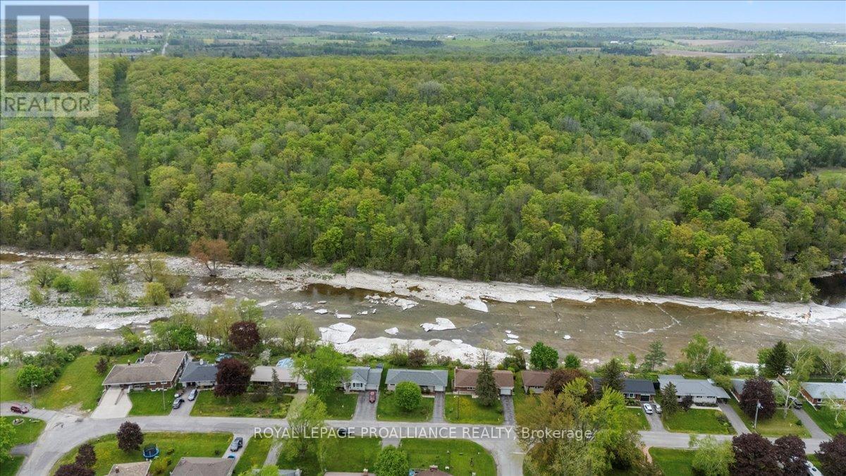 5 Tanner Road, Trent Hills (Campbellford), Ontario  K0L 1L0 - Photo 5 - X12166651