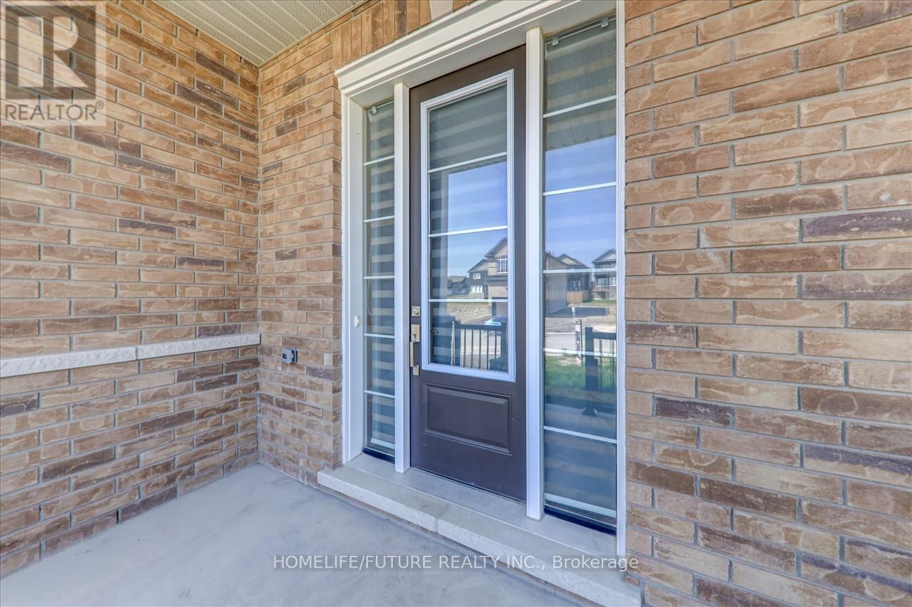 239 O'neil Street, Peterborough North (North), Ontario  K9K 0H8 - Photo 4 - X12167707