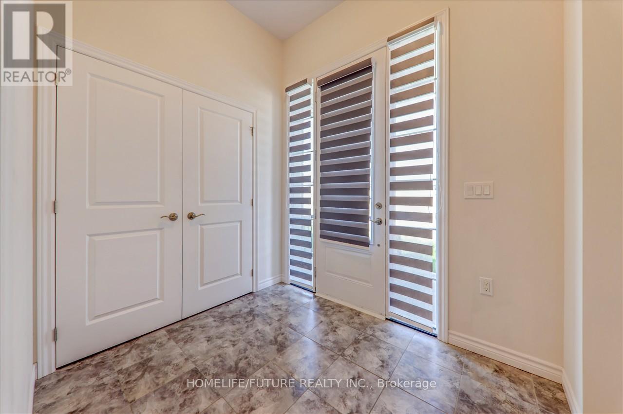 239 O'neil Street, Peterborough North (North), Ontario  K9K 0H8 - Photo 5 - X12167707