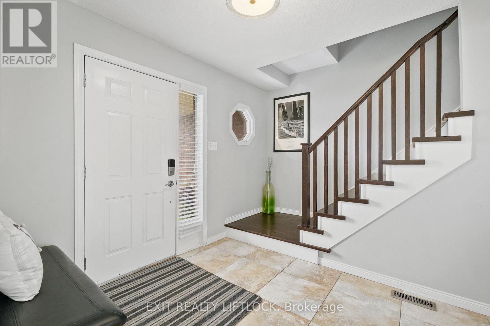 1357 Hetherington Drive, Peterborough North (University Heights), Ontario  K9L 1X5 - Photo 14 - X12168194