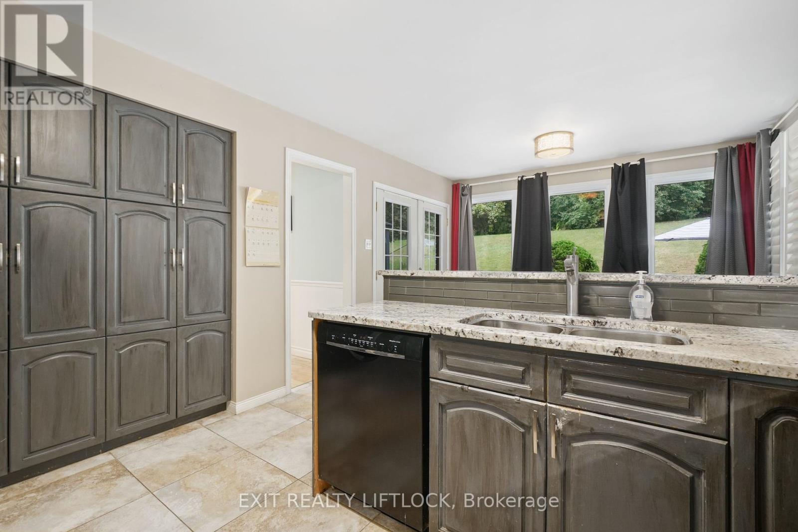 1357 Hetherington Drive, Peterborough North (University Heights), Ontario  K9L 1X5 - Photo 22 - X12168194