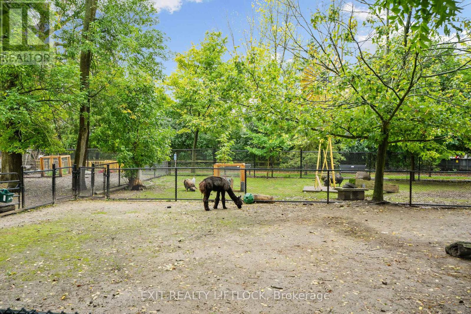 1357 Hetherington Drive, Peterborough North (University Heights), Ontario  K9L 1X5 - Photo 36 - X12168194
