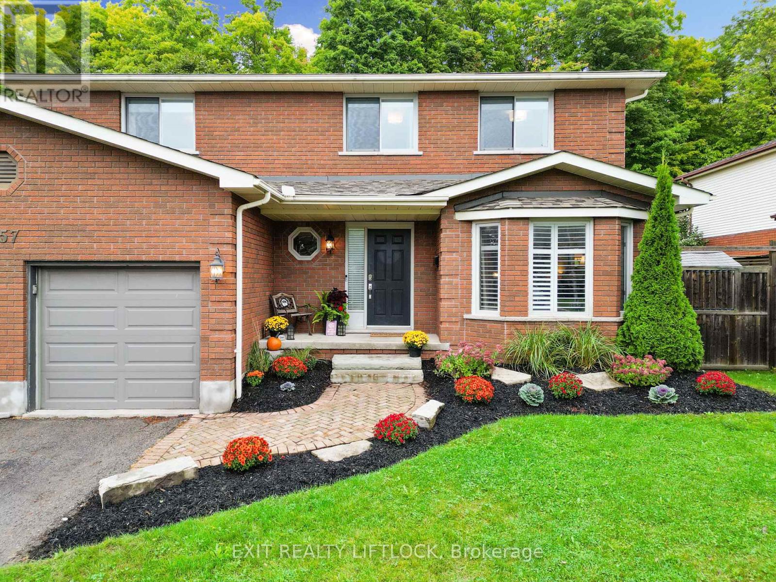 1357 Hetherington Drive, Peterborough North (University Heights), Ontario  K9L 1X5 - Photo 4 - X12168194