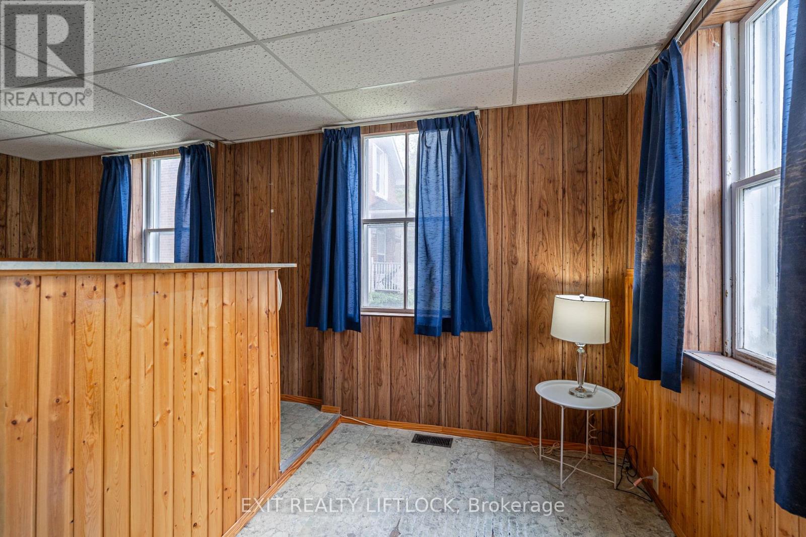 25 King Street W, Kawartha Lakes (Omemee), Ontario  K0L 2W0 - Photo 12 - X12168332