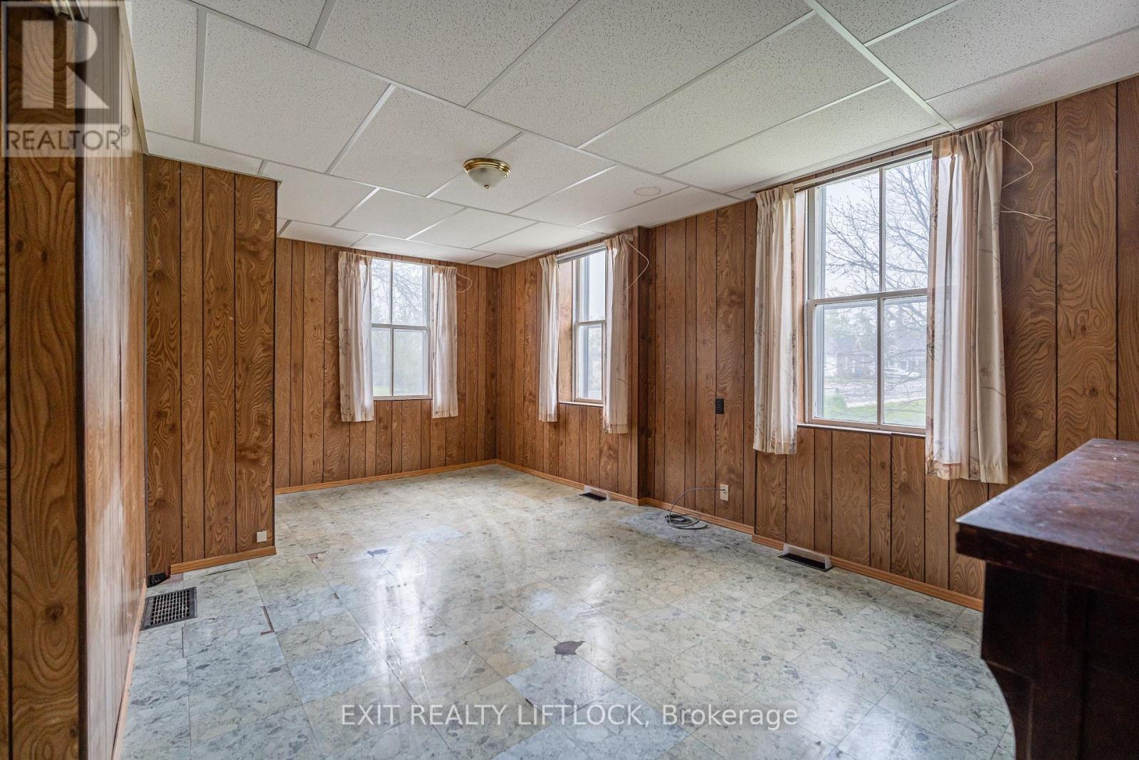 25 King Street W, Kawartha Lakes (Omemee), Ontario  K0L 2W0 - Photo 9 - X12168332