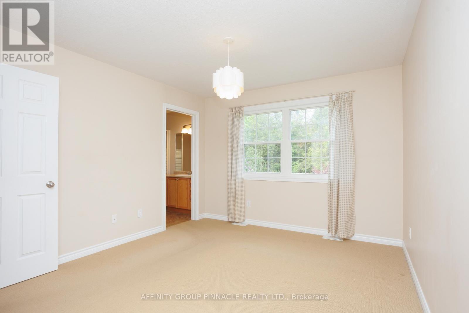 10 Champlain Boulevard, Kawartha Lakes (Lindsay), Ontario  K9V 0H9 - Photo 20 - X12168463