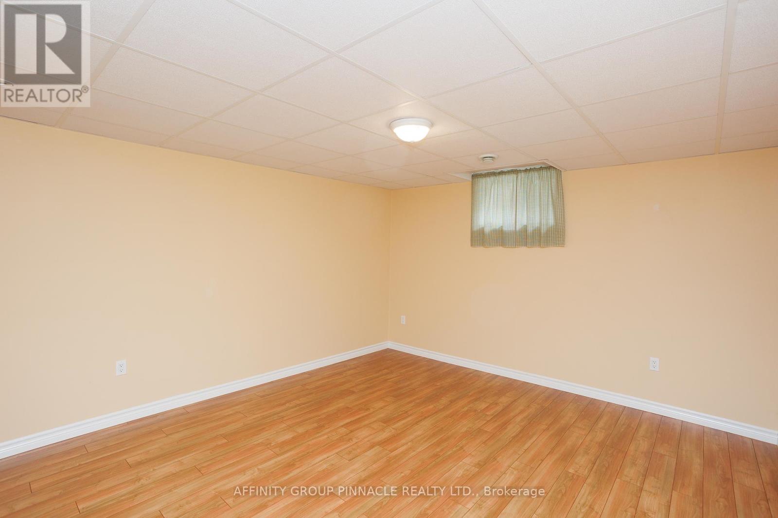 10 Champlain Boulevard, Kawartha Lakes (Lindsay), Ontario  K9V 0H9 - Photo 34 - X12168463