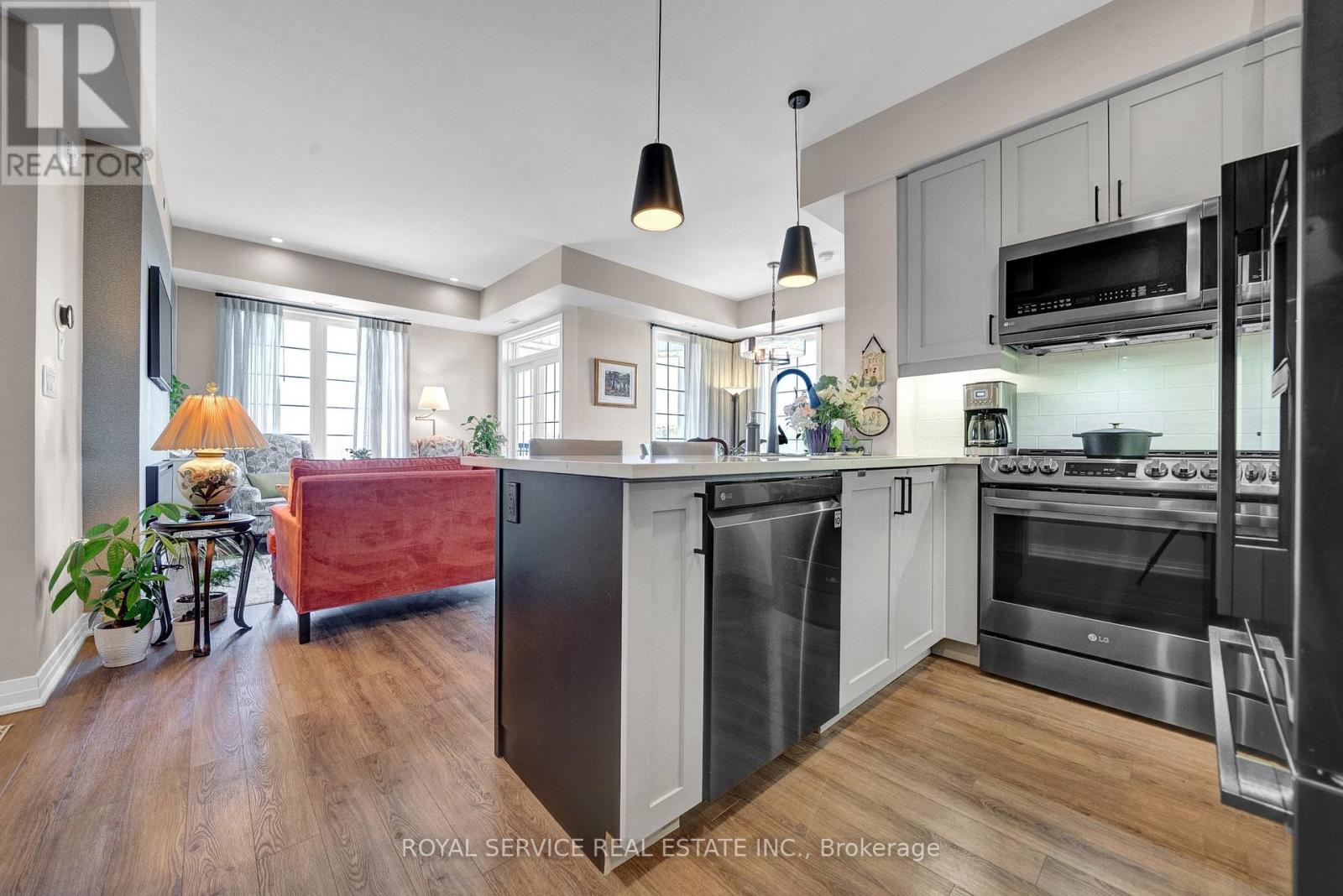 404 - 65 Shipway Avenue, Clarington (Newcastle), Ontario  L1B 0W2 - Photo 4 - E12168649