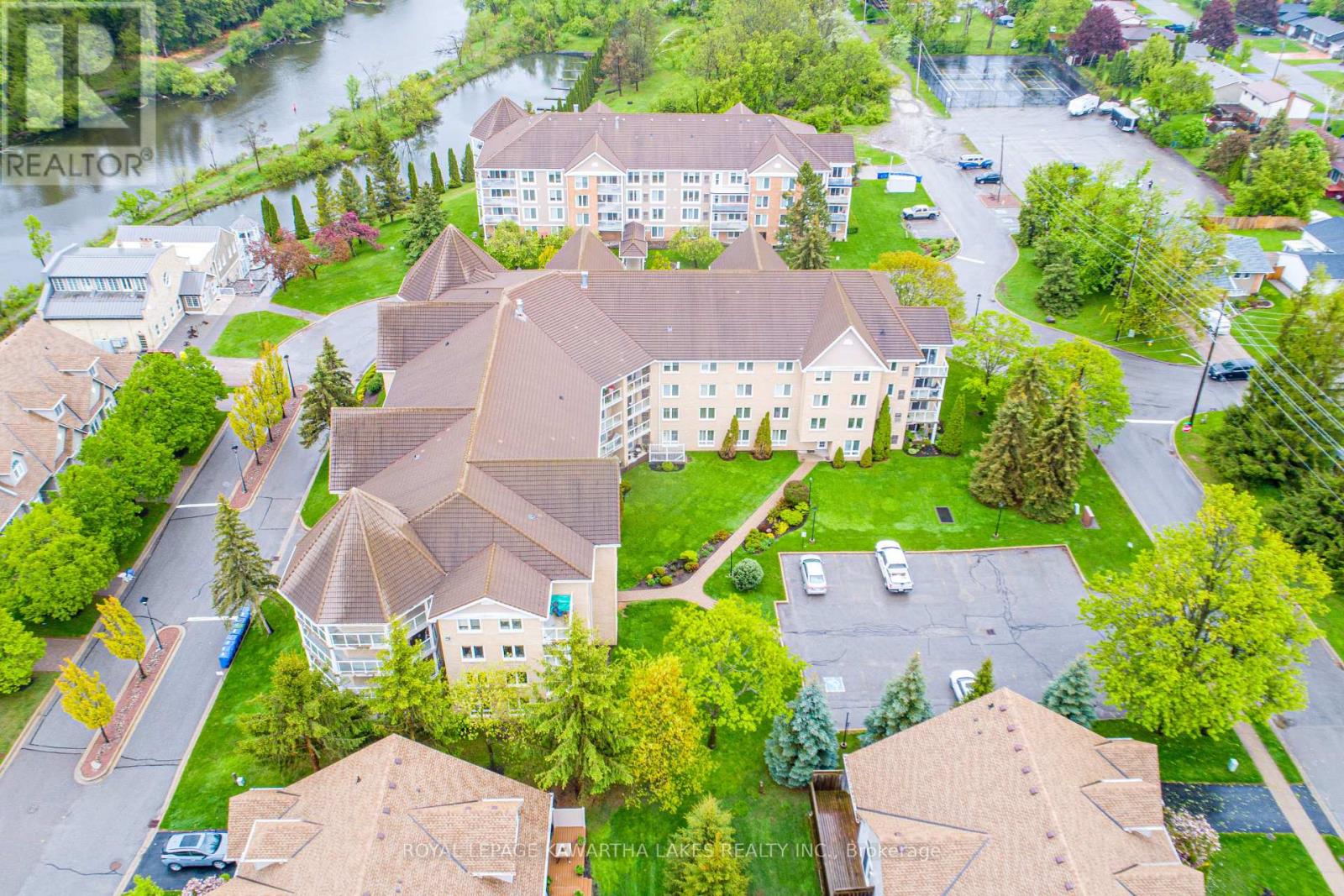 203 - 51 Rivermill Boulevard, Kawartha Lakes (Lindsay), Ontario  K9V 6E8 - Photo 4 - X12169130