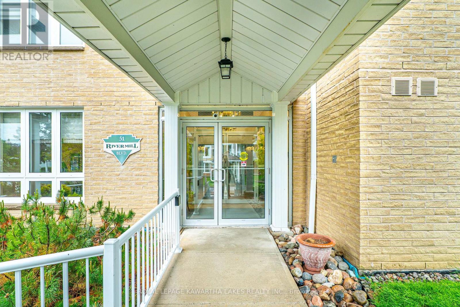 203 - 51 Rivermill Boulevard, Kawartha Lakes (Lindsay), Ontario  K9V 6E8 - Photo 7 - X12169130