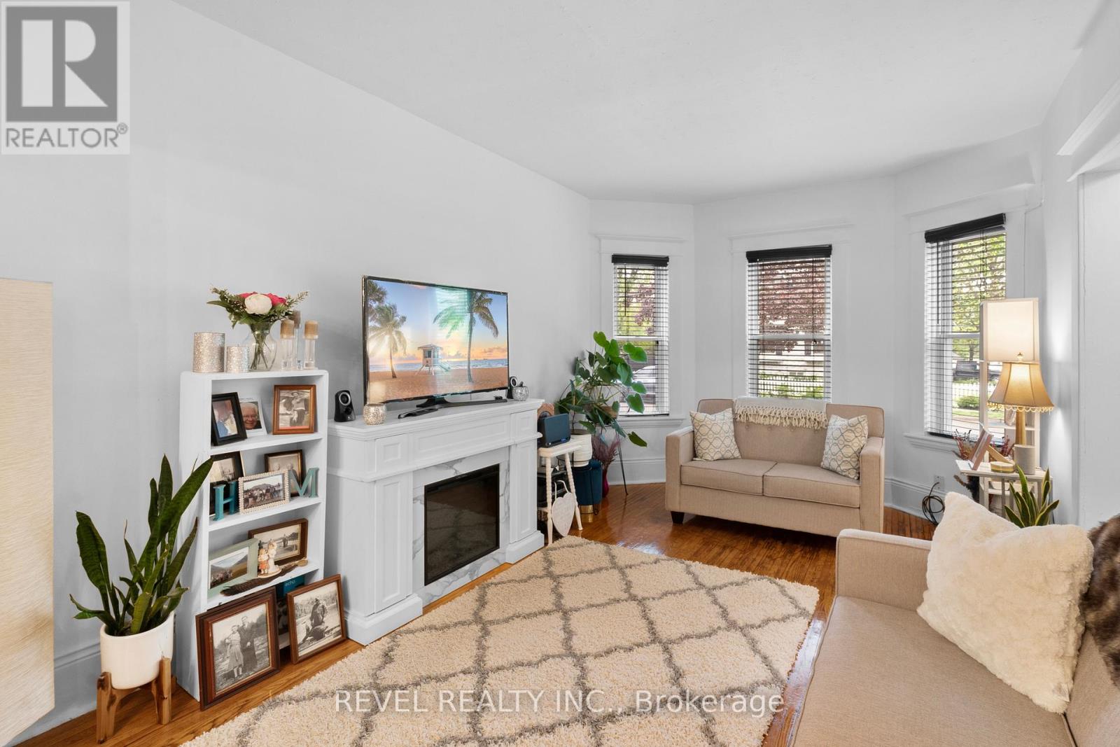 37 St Lawrence Street, Kawartha Lakes (Lindsay), Ontario  K9V 2K1 - Photo 6 - X12169659