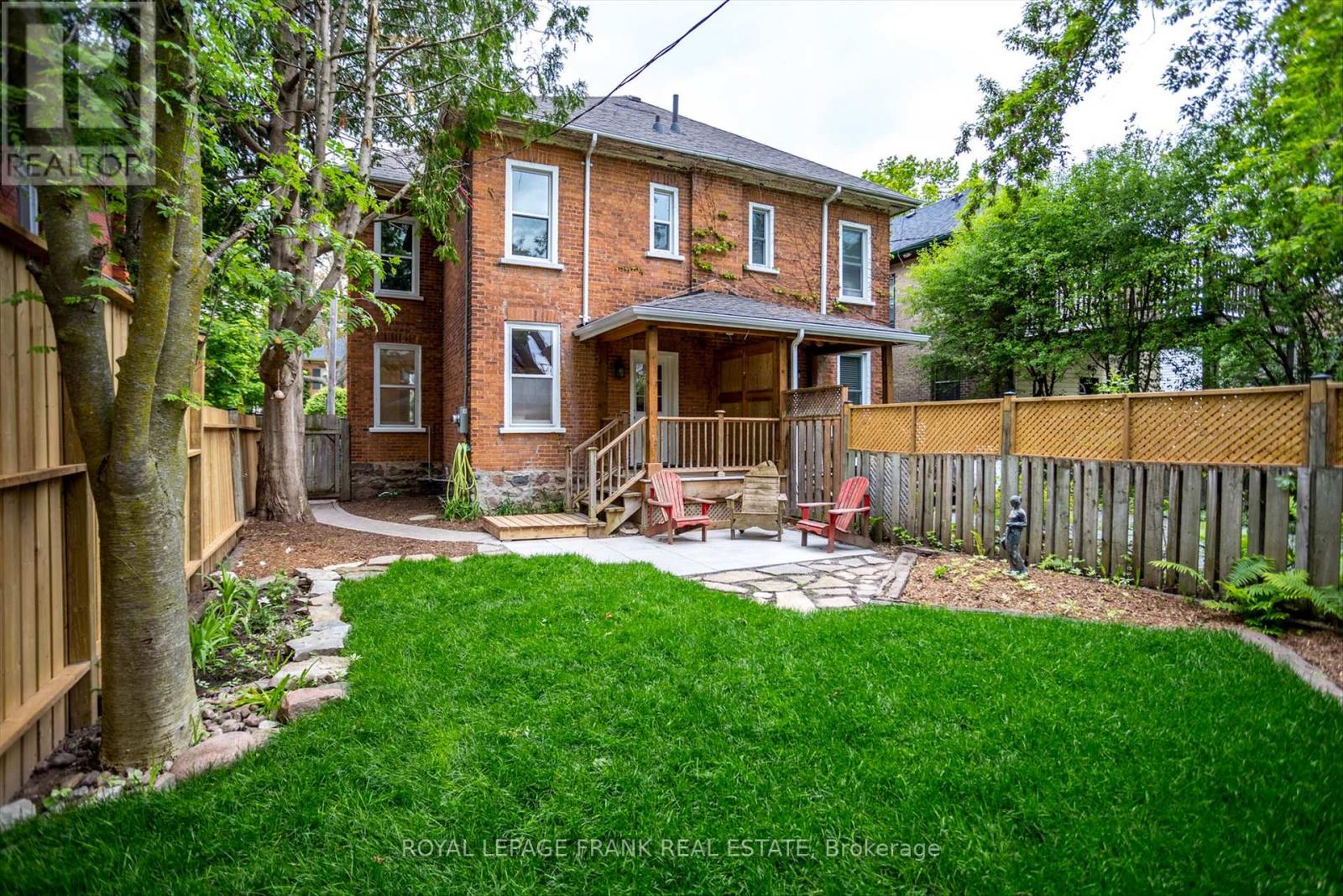 565 Gilmour Street, Peterborough Central (Old West End), Ontario  K9H 2K3 - Photo 33 - X12169748
