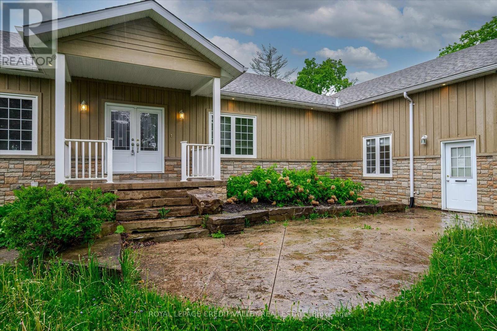 62 Edgewood Road, Peterborough West (North), Ontario  K9J 6V8 - Photo 3 - X12170459