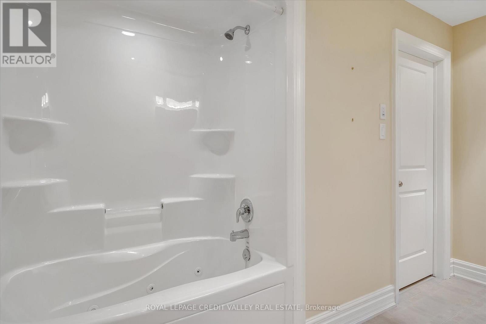 62 Edgewood Road, Peterborough West (North), Ontario  K9J 6V8 - Photo 37 - X12170459